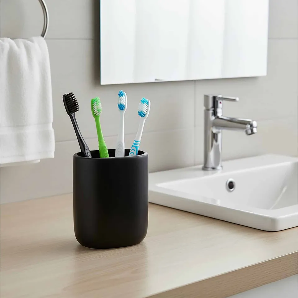 evideco-porte-brosse-dents-ovale-noir-salle-de-bain image 1