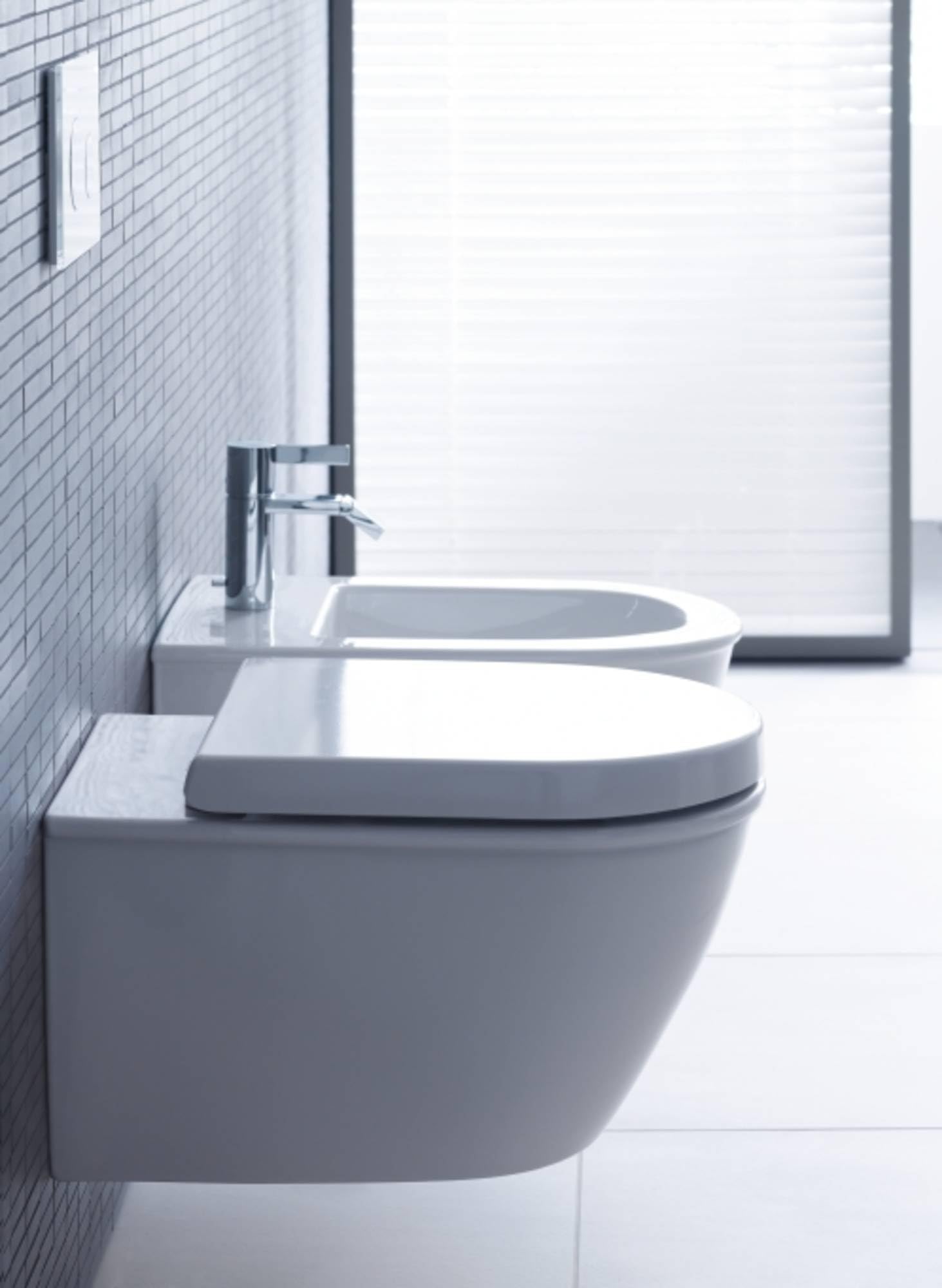 duravit-darling-new-abattant-wc-frein-de-chute-blanc-inox image 5