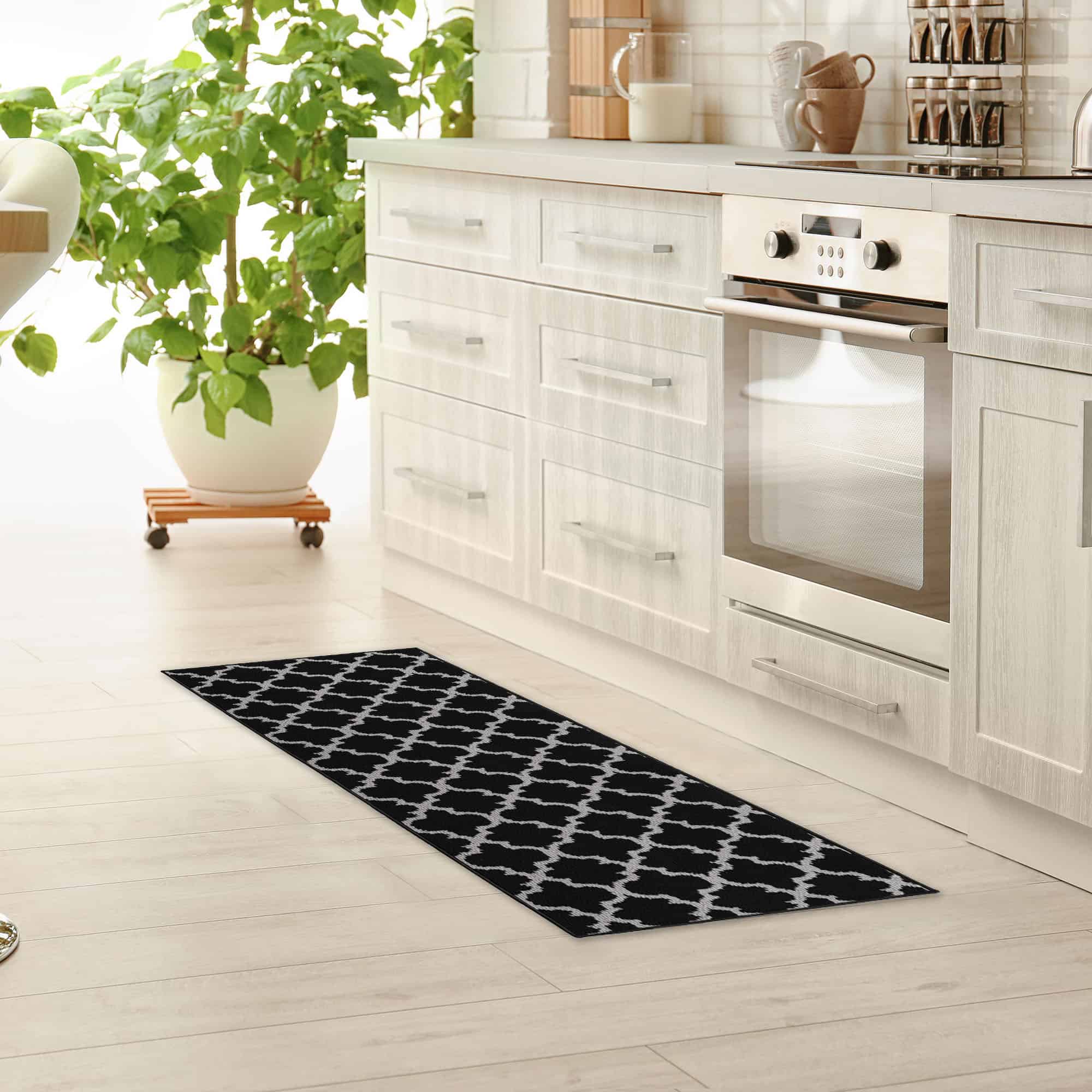 evideco-home-accessories-tapis-cuisine-arabesque-noir-gris-122x51cm image 2