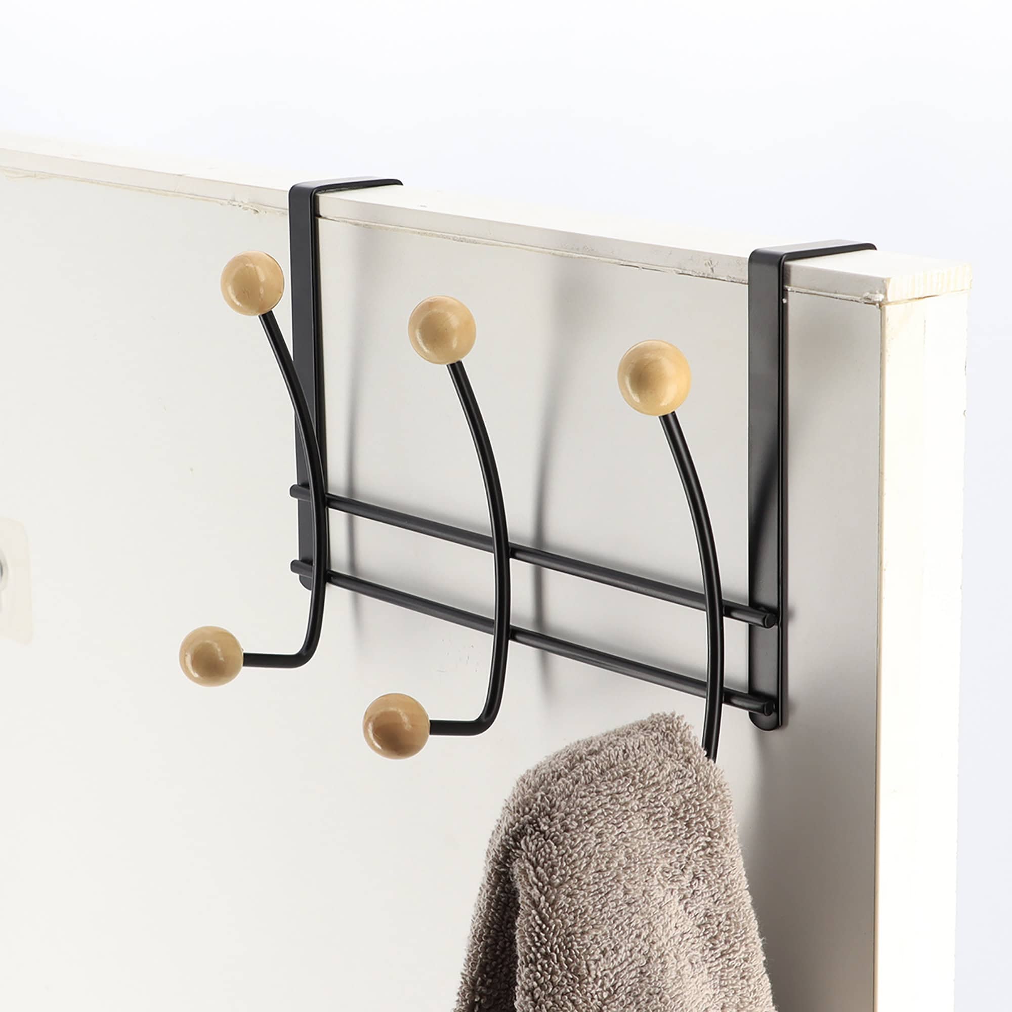 evideco-pat-re-de-porte-noire-6-boules-bois-porte-serviettes image 1
