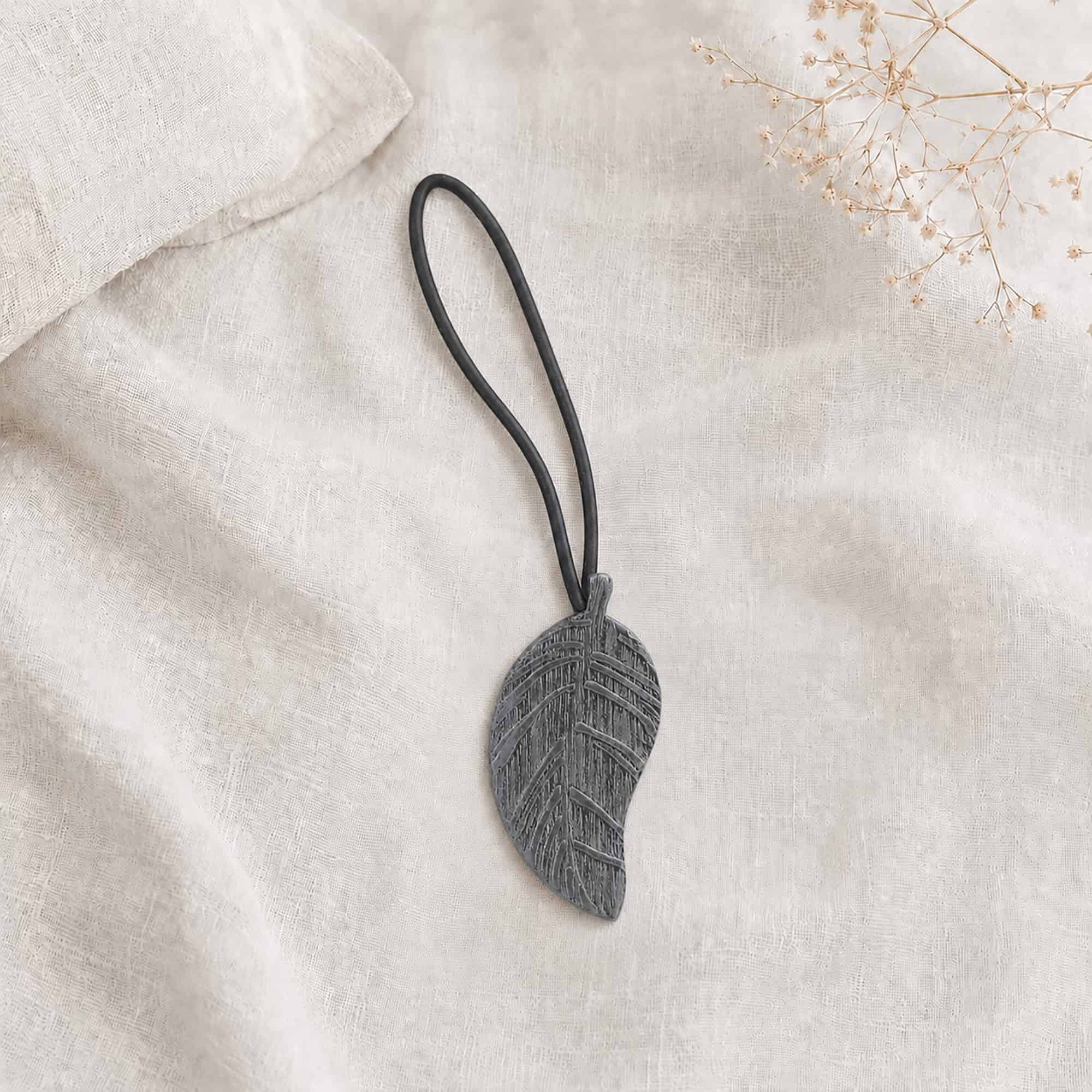 evideco-embrasse-rideau-magn-tique-feuille-bois-gris-noir image 4