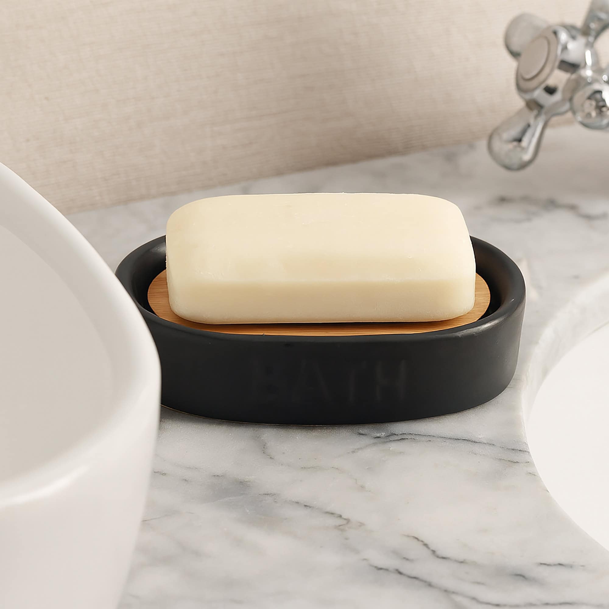 evideco-bathroom-accessories-porte-savon-noir-bambou-avec-gobelet image 3