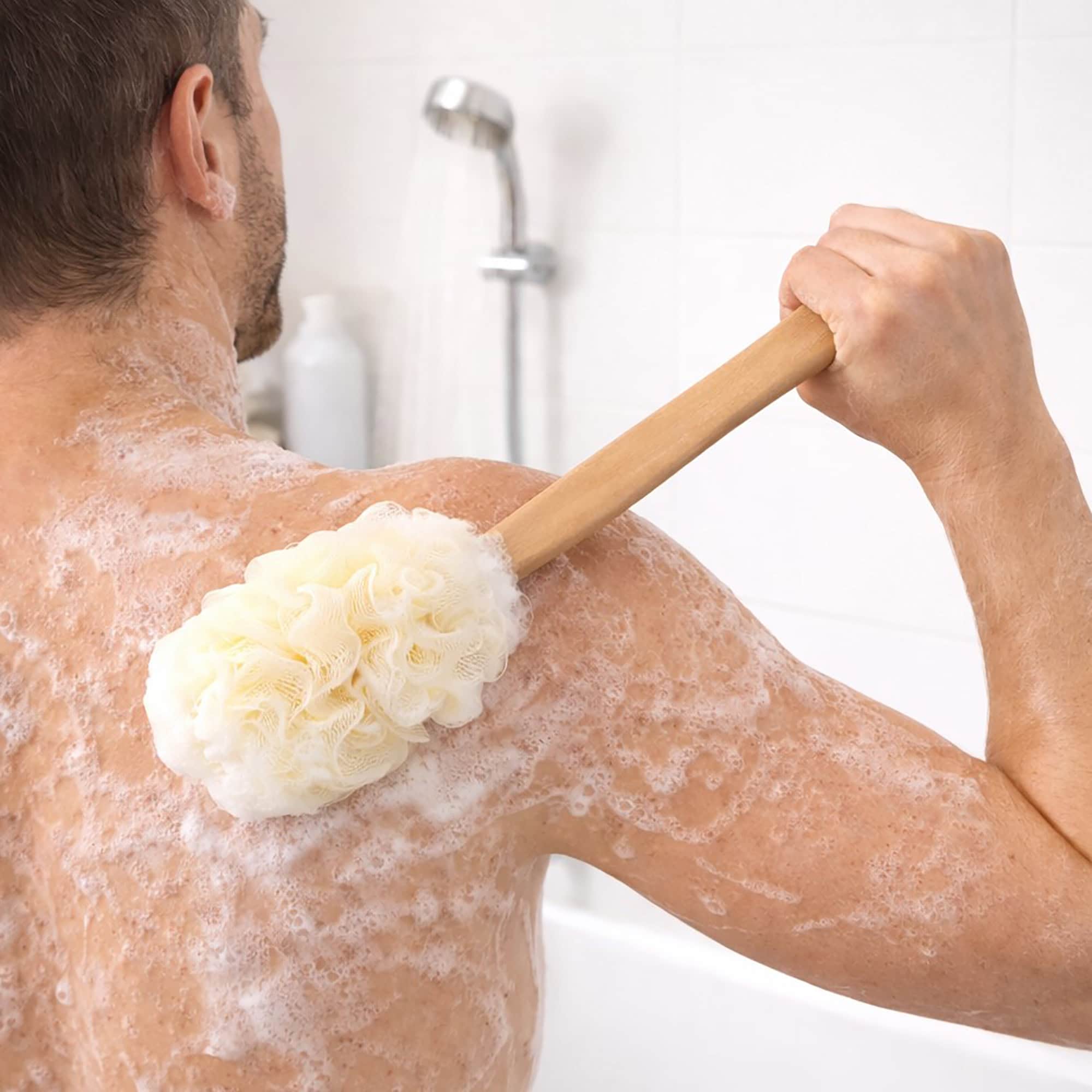 evideco-spa-brosse-de-bain-loofah-manche-bois-filet-doux image 2