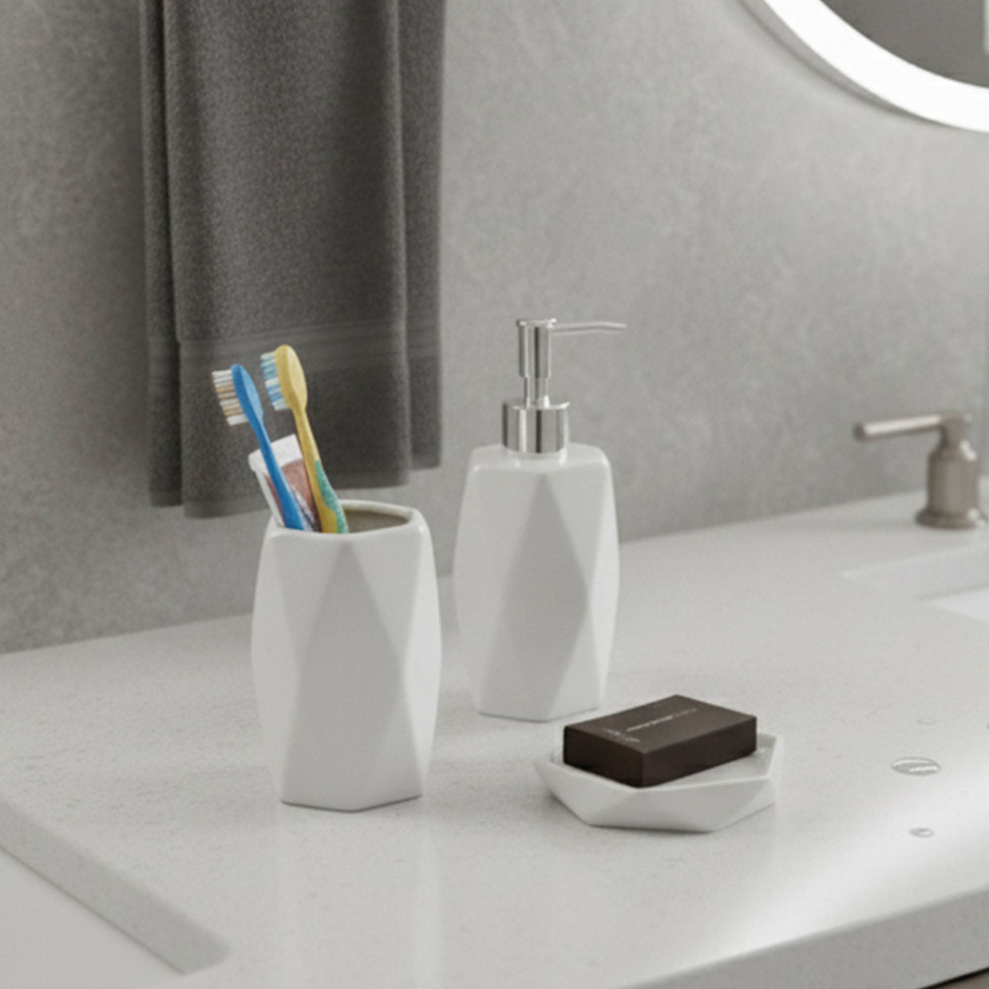 evideco-set-salle-de-bain-blanc-4-pi-ces-diamond image 2